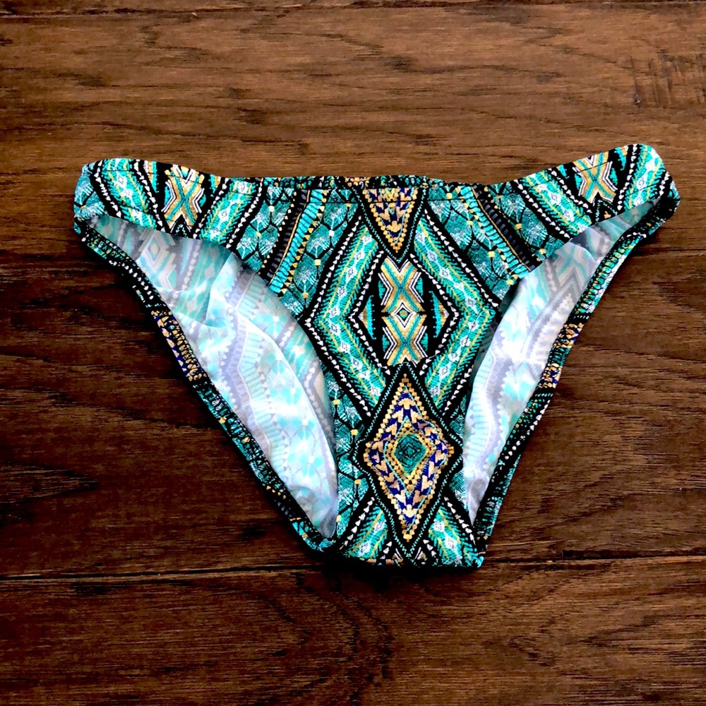 VENUS CLASSIC SCOOP FRONT BOTTOM